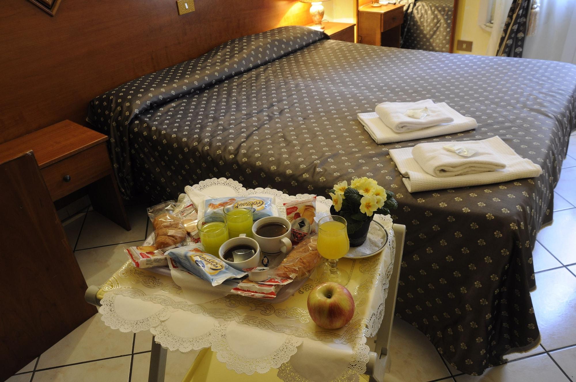 Hotel Farini Рим Екстер'єр фото