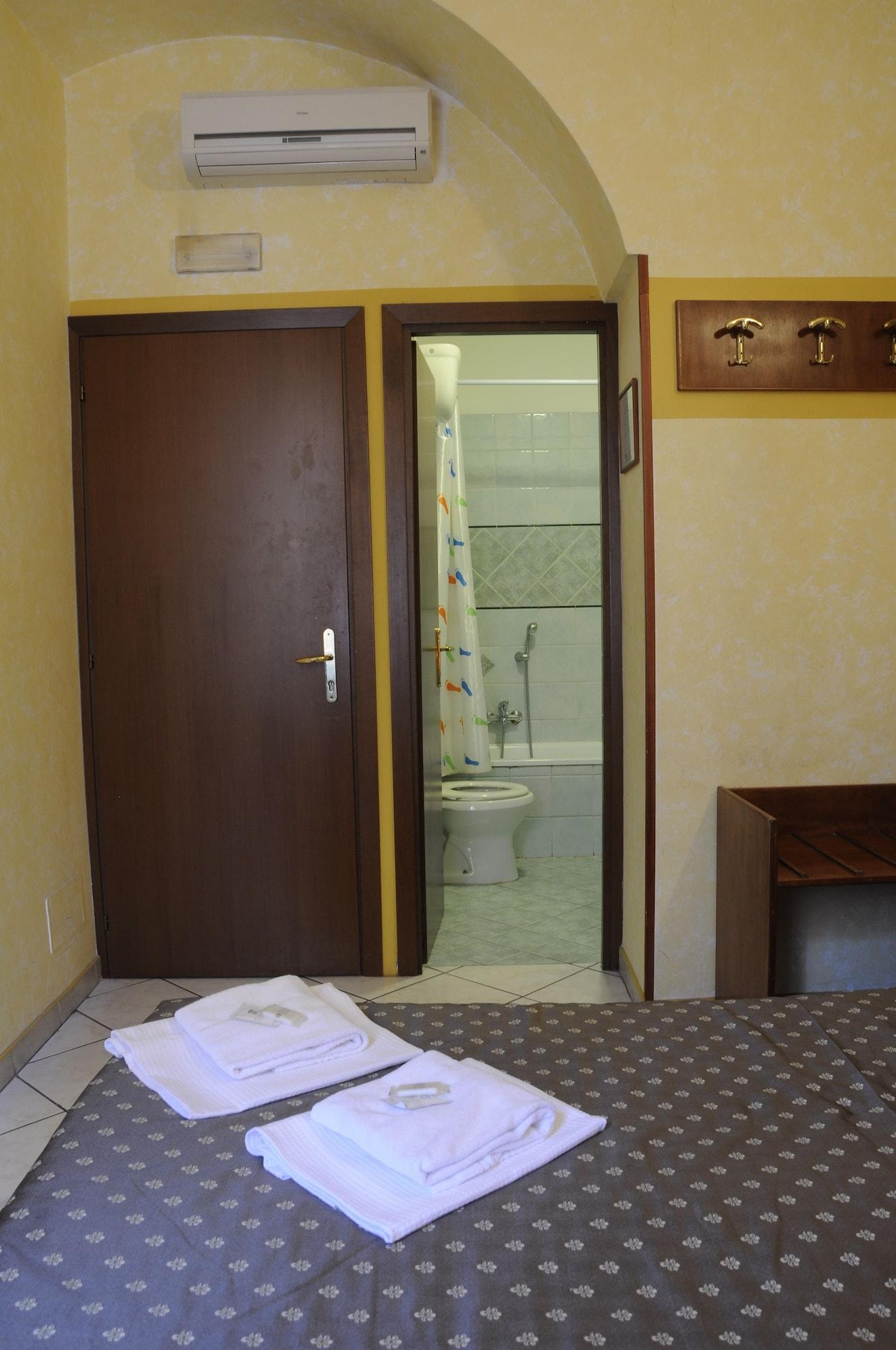 Hotel Farini Рим Екстер'єр фото