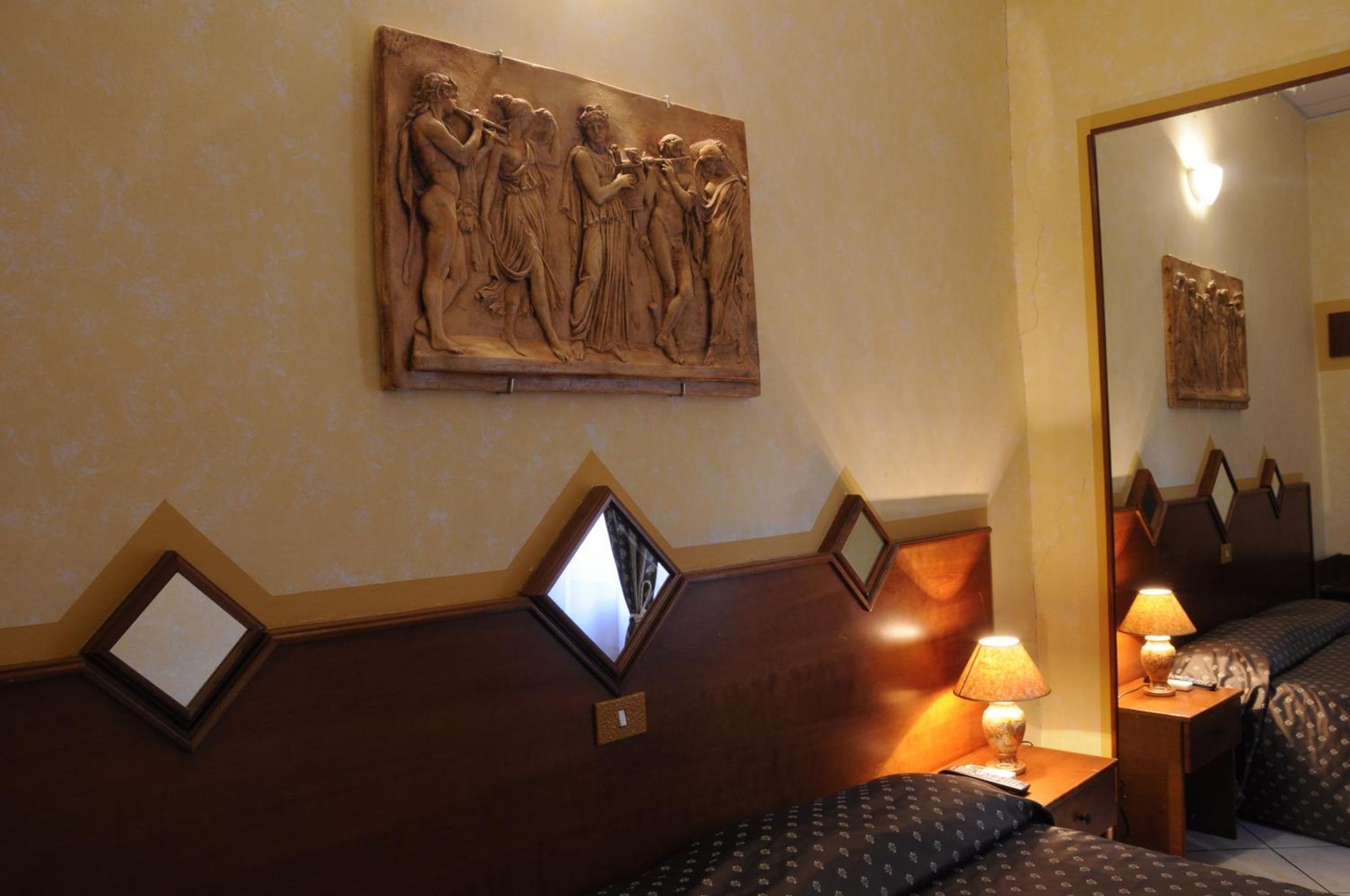 Hotel Farini Рим Номер фото