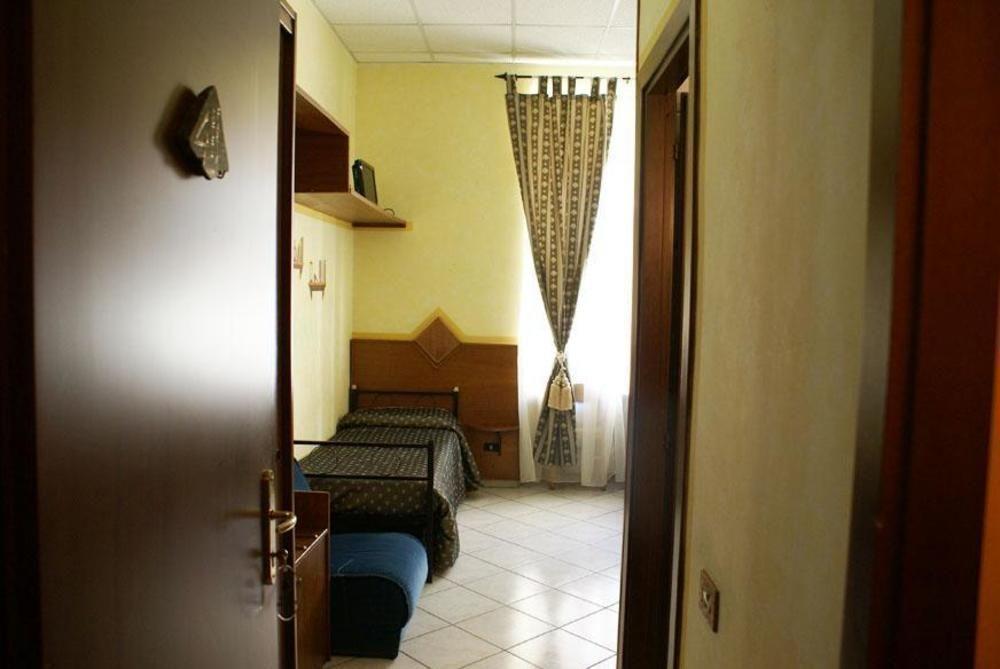 Hotel Farini Рим Екстер'єр фото